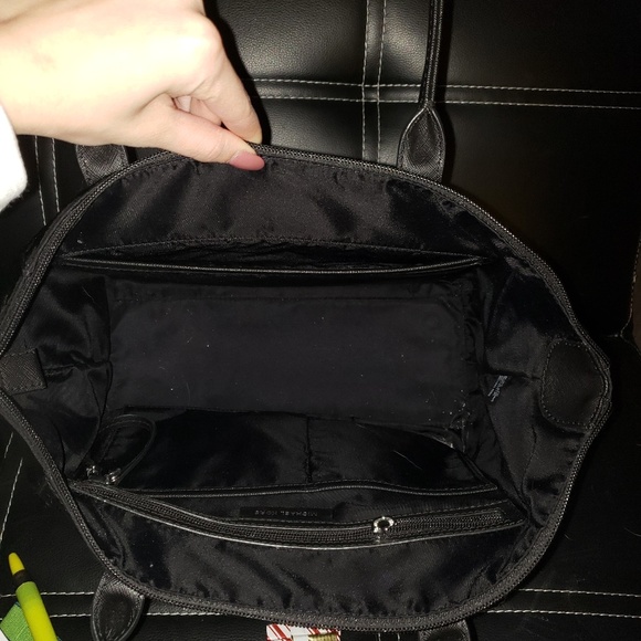 MICHEAL KORS PURSE AND CLUTCH SET - Picture 5 of 7